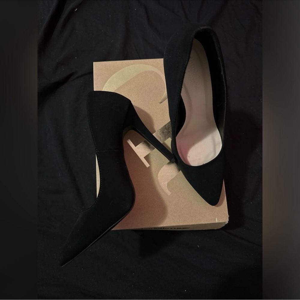 Charlotte Russe black suede pointy toe stiletto heel size 7 New
